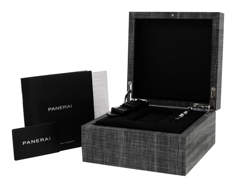 Panerai Luminor Luna Rossa PAM01037